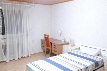 Möbliertes ein Einzelzimmer und ein geteiltes Zimmer 4 zimmer