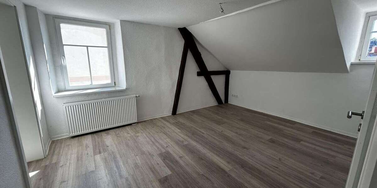 Etagenwohnung Döbeln Sörmitz - 2 Zimmer, 46 m&sup2;, 270&euro; | Angebot:25235227