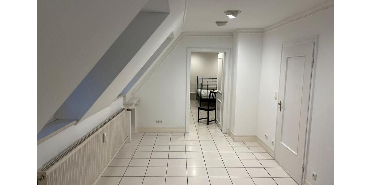 Dachgeschoßwohnung Nürnberg Erlenstegen - 2 Zimmer, 47 m&sup2;, 650&euro; | Angebot:25993372