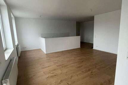 Wohnung Bernburg (Saale) Talstadt - 4 Zimmer, 147 m&sup2;, 1.100&euro; | Angebot:17361877