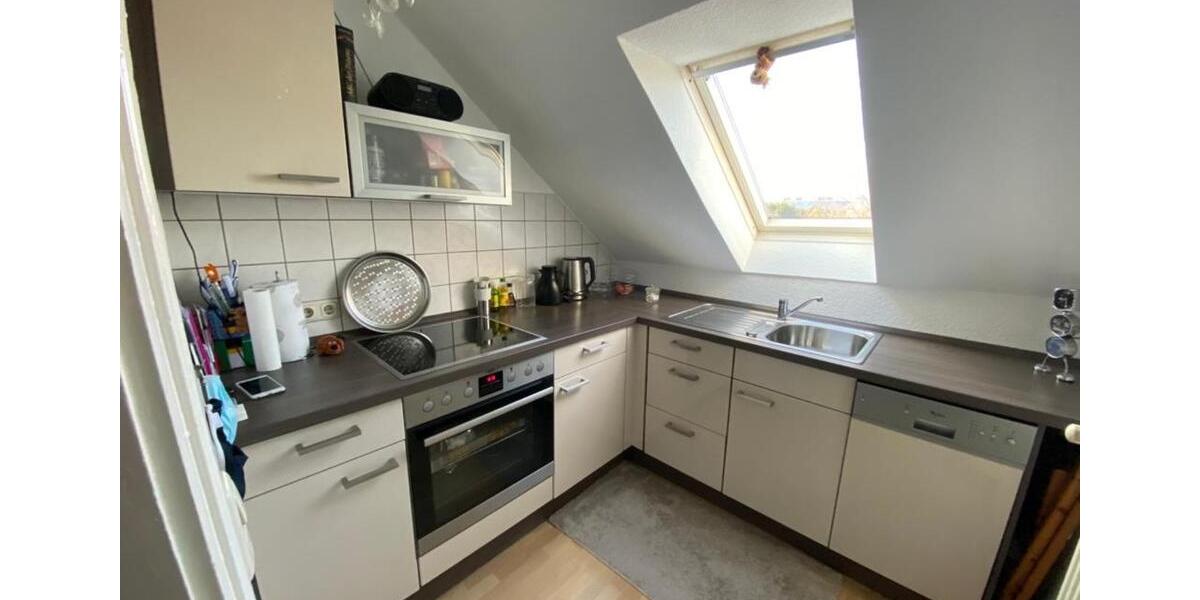 Helles Erker-Zimmer in zentraler 3er-WG – 17 qm, alles inklusive! 1 zimmer