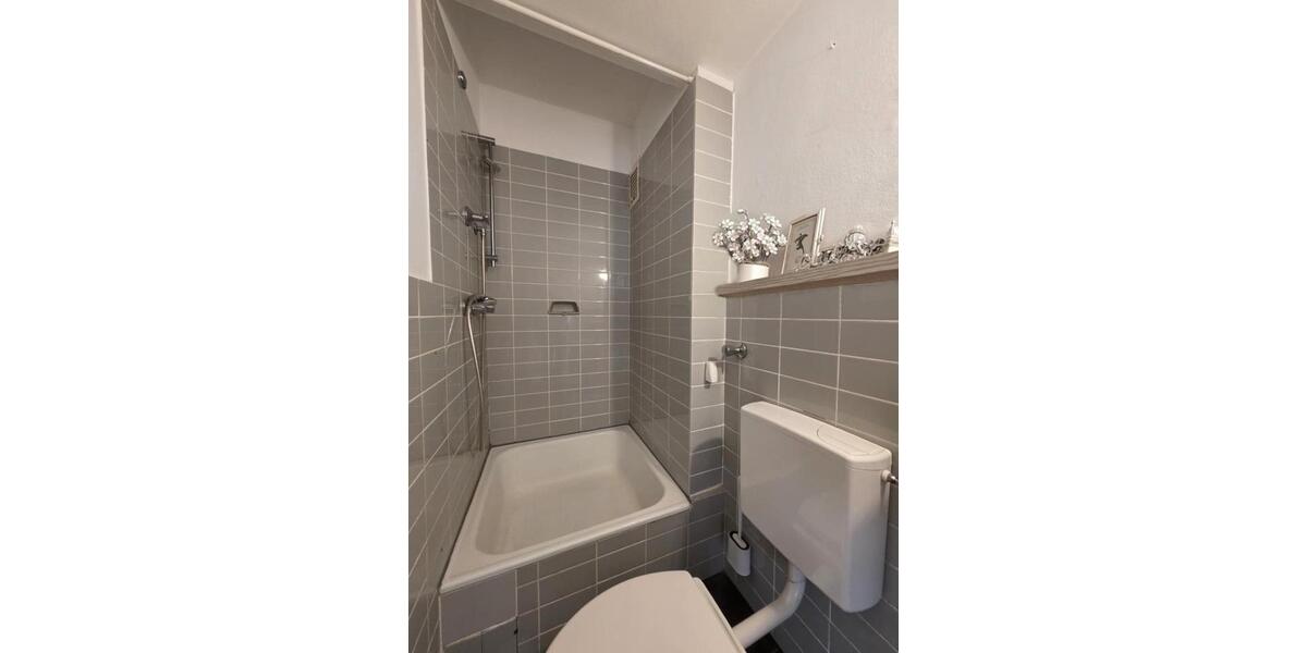 Etagenwohnung Essen Frillendorf - 1 Zimmer, 28 m&sup2;, 260&euro; | Angebot:24849681