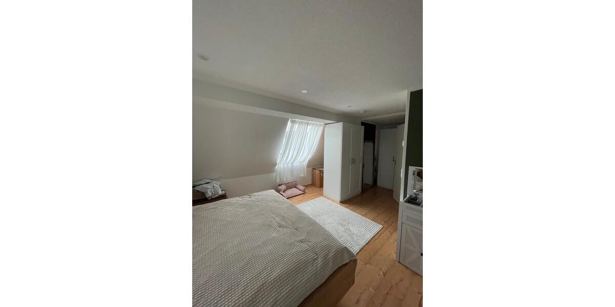 Etagenwohnung Rottenburg am Neckar - 3 Zimmer, 95 m&sup2;, 1.000&euro; | Angebot:26562328