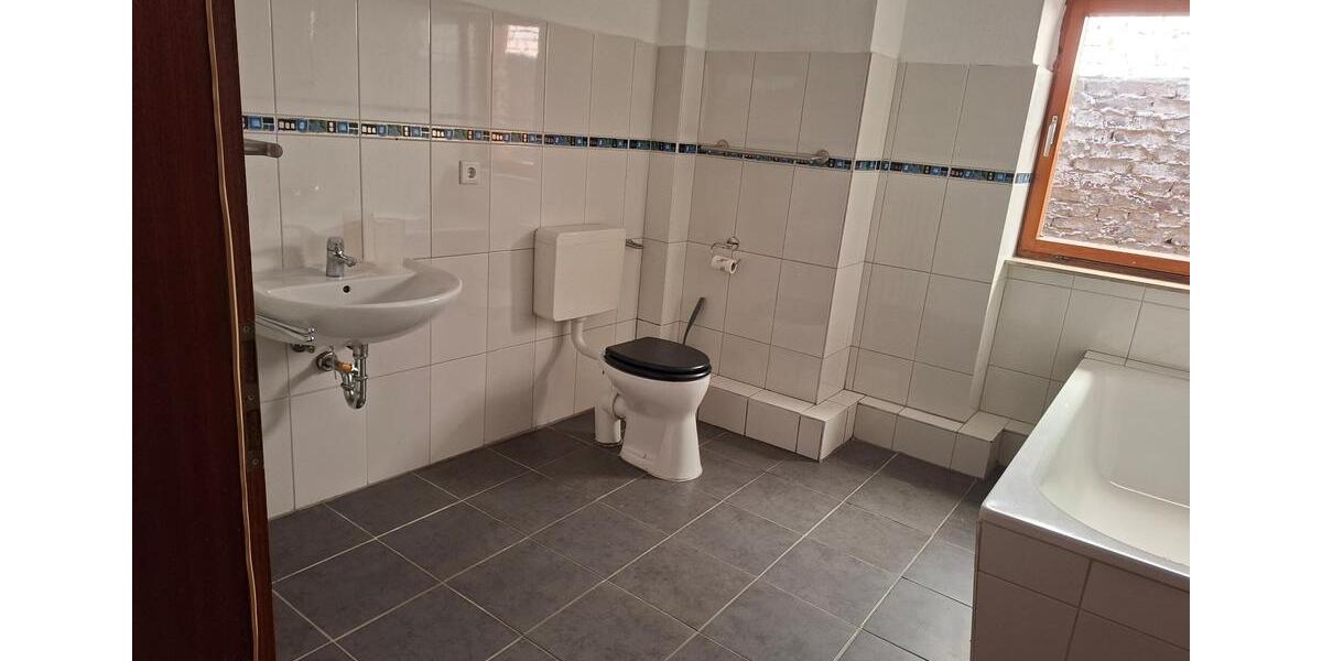 Etagenwohnung Herford - 4 Zimmer, 96 m&sup2;, 640&euro; | Angebot:26593594