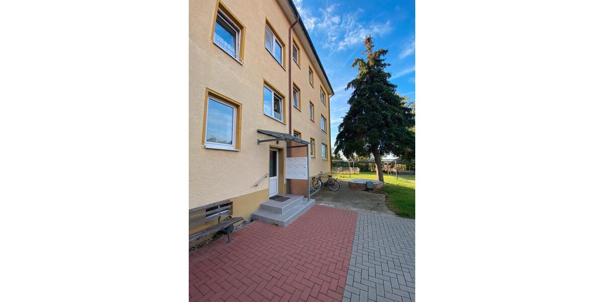 Erdgeschoßwohnung Staßfurt - 2.5 Zimmer, 53 m&sup2;, 330&euro; | Angebot:23661212