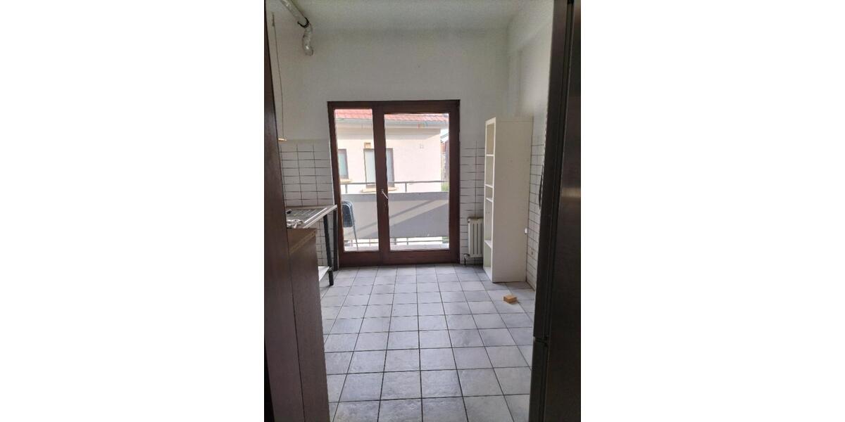 Etagenwohnung Stuttgart Bad Cannstatt - 4 Zimmer, 120 m&sup2;, 1.480&euro; | Angebot:25311118