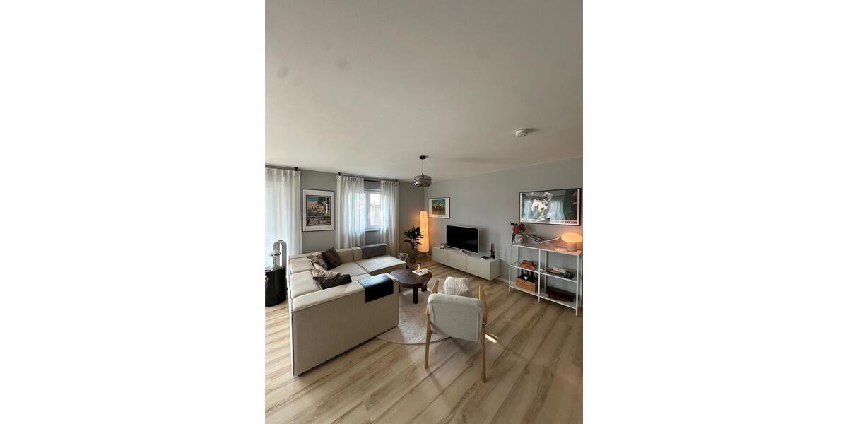 Etagenwohnung Sulzbach am Main - 4 Zimmer, 100 m&sup2;, 1.350&euro; | Angebot:26083680