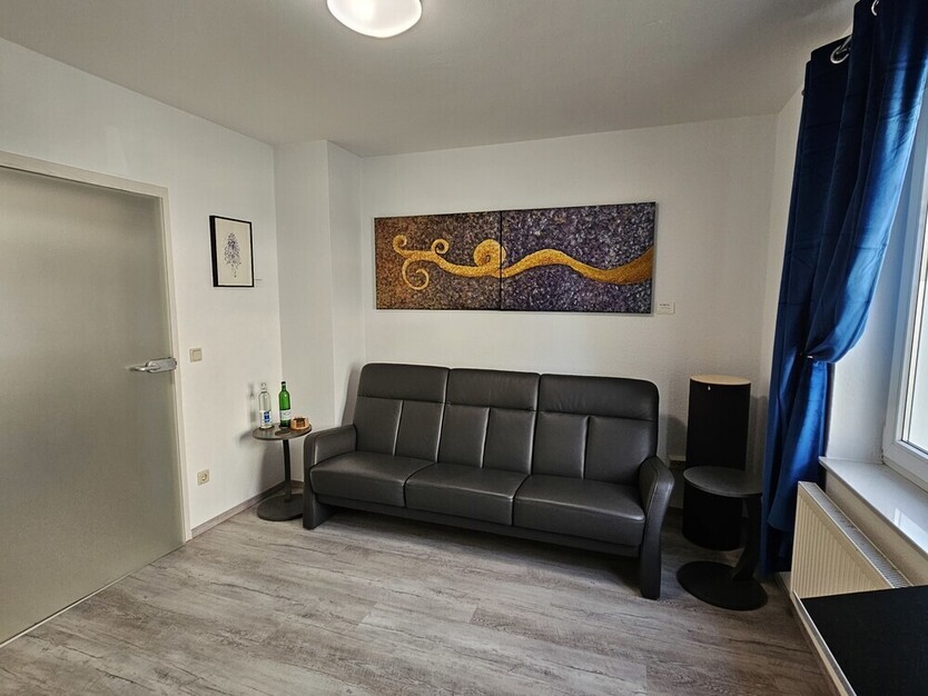 Büro oder Praxis für Heilpraktiker und Co. *Stellplatz *Terrasse