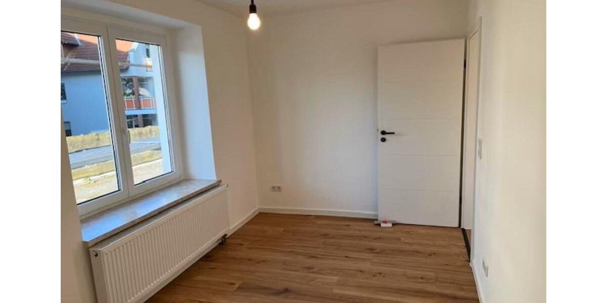 Erdgeschoßwohnung Grimma - 4 Zimmer, 94 m&sup2;, 1.100&euro; | Angebot:26631298