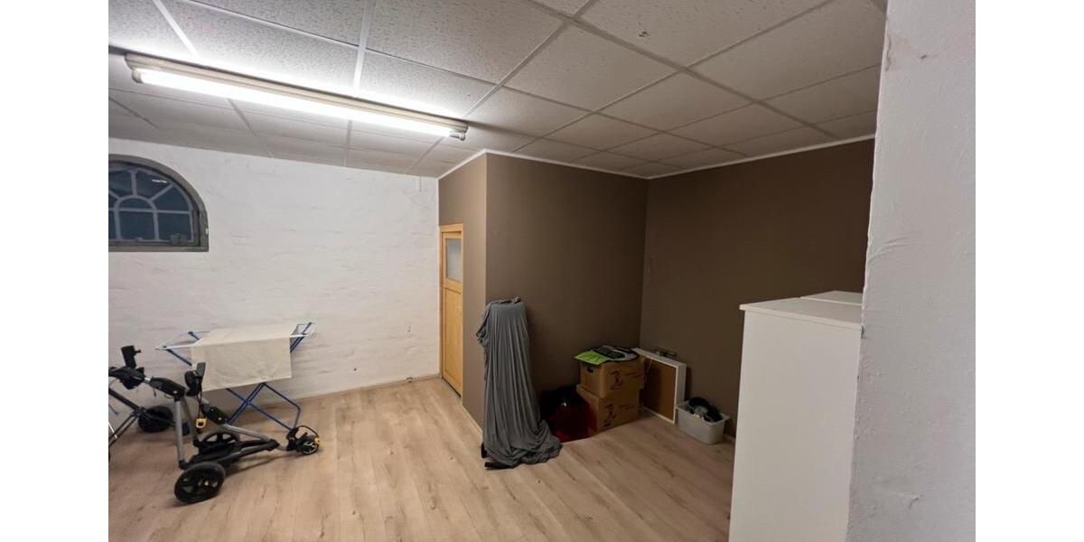 Etagenwohnung Wegberg - 5 Zimmer, 164 m&sup2;, 1.450&euro; | Angebot:24331848