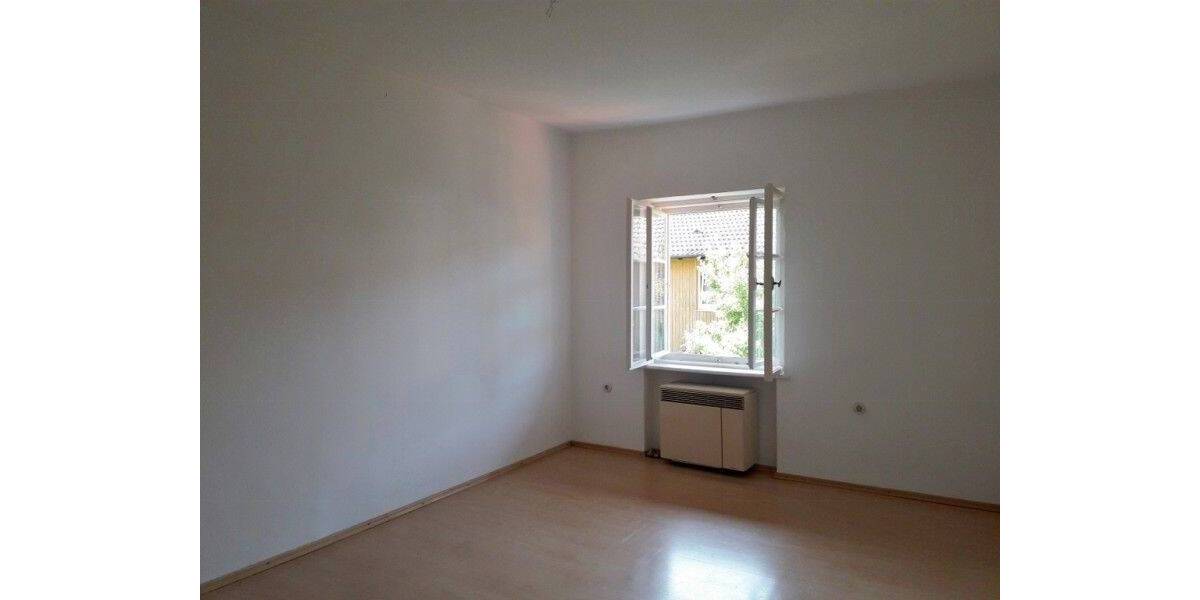Etagenwohnung Wolfratshausen - 3 Zimmer, 90 m&sup2;, 1.200&euro; | Angebot:26343404