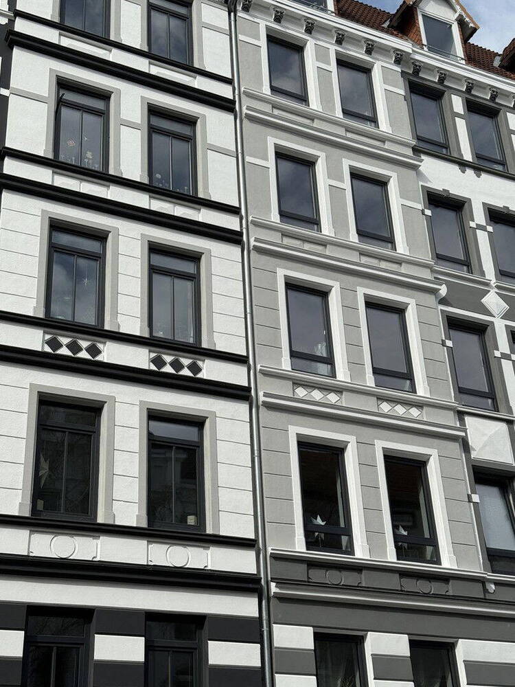 Holtenauer Straße: schöne helle AltbauWohnung in historisch schönem Haus
