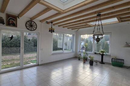 Haus Schönefeld - 4 Zimmer, 170 m&sup2;, 2.250&euro; | Angebot:26765239