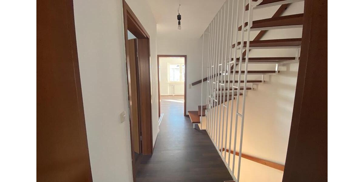 Etagenwohnung Dieburg - 4 Zimmer, 124 m&sup2;, 1.700&euro; | Angebot:26268507