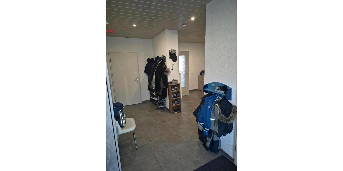Erdgeschoßwohnung Hilgert - 3 Zimmer, 122 m&sup2;, 850&euro; | Angebot:26350360