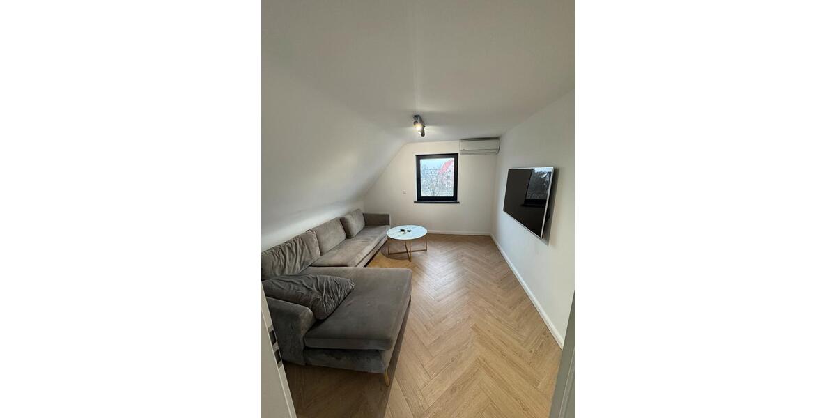 Dachgeschoßwohnung Rüsselsheim am Main - 2 Zimmer, 65 m&sup2;, 1.400&euro; | Angebot:24713144