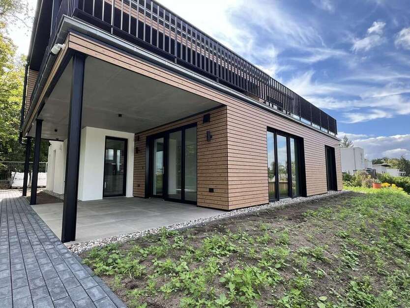 Wohnung zum Mieten in Schwerin 840 € 63 m²