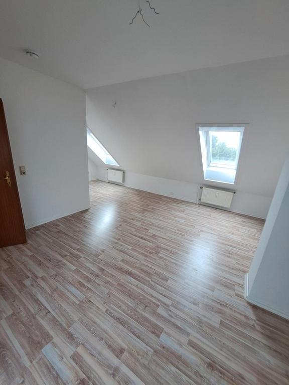 Wunderschöne 3-Raum-Maisonette-Wohnung mit ausgebauten Spitzboden ab sofort zu vermieten zimmer