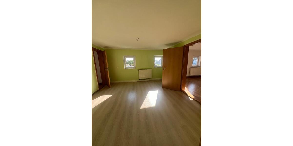 Etagenwohnung Leutersdorf - 4 Zimmer, 103 m&sup2;, 500&euro; | Angebot:24678954