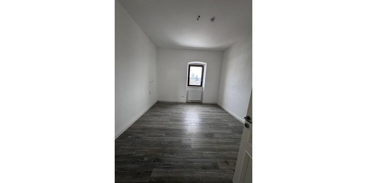 Etagenwohnung Schöllnach - 3 Zimmer, 90 m&sup2;, 730&euro; | Angebot:24432991