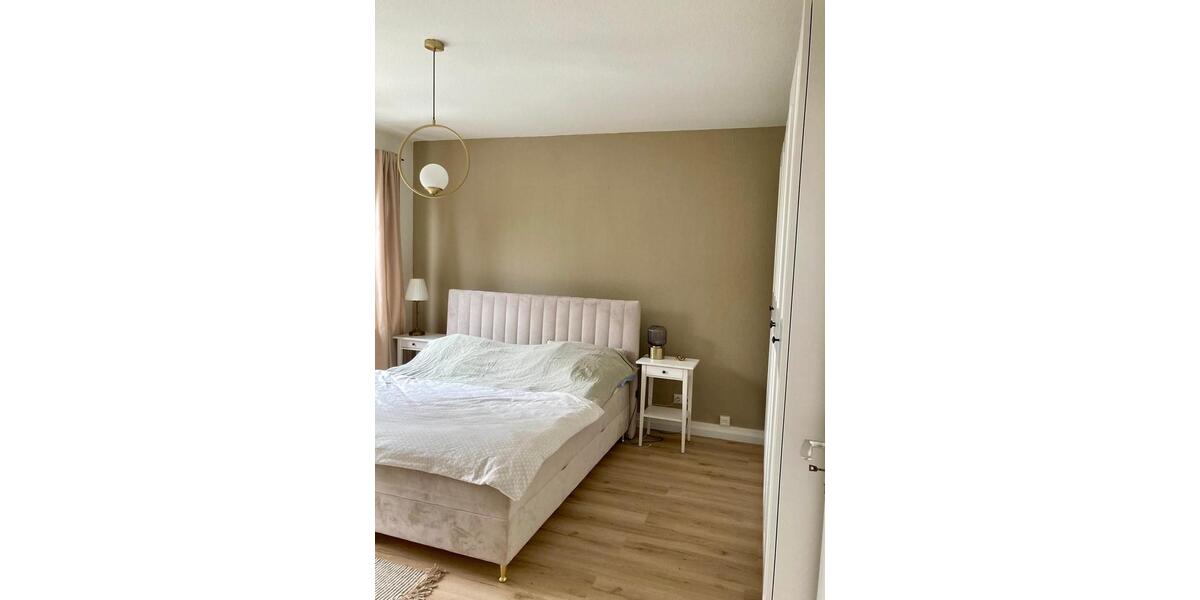 Etagenwohnung Bremerhaven Lehe - 4 Zimmer, 20 m&sup2;, 1.100&euro; | Angebot:25440028
