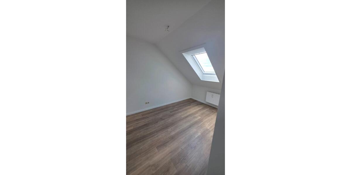 Dachgeschoßwohnung Brunsbüttel - 3 Zimmer, 65 m&sup2;, 390&euro; | Angebot:26655389