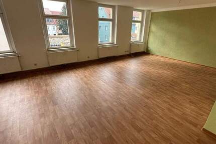 Gewerbeobjekt Mügeln - 2 Zimmer, 82 m&sup2;, 455&euro; | Angebot:24220489