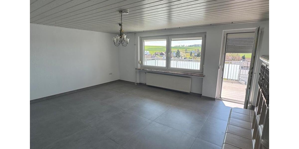 Etagenwohnung Neukirchen - 3 Zimmer, 120 m&sup2;, 1.400&euro; | Angebot:26148673