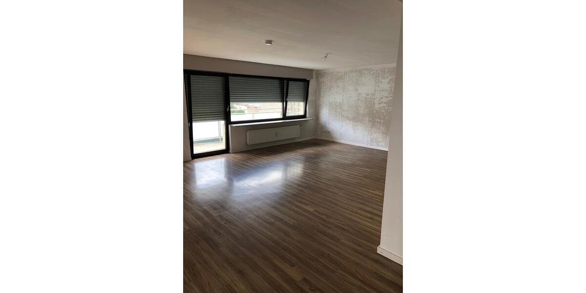 Etagenwohnung Mannheim Sandhofen - 3 Zimmer, 83 m&sup2;, 1.000&euro; | Angebot:26234680