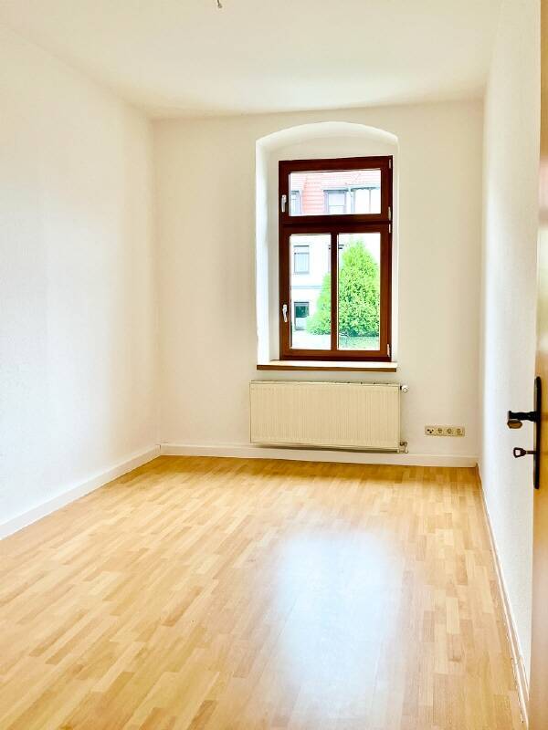 Schöne helle Räume - schattiger Balkon - gute Verkehrsanbindung!