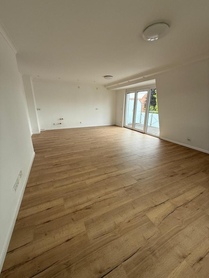 Moderne 3-Zimmer-Wohnung mit Dachterrasse & Garage in Lauingen –