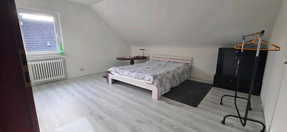 Dachgeschoßwohnung Gelnhausen - 1 Zimmer, 68 m&sup2;, 900&euro; | Angebot:26102409
