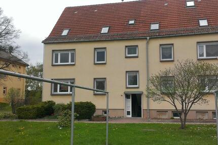 Wohnung Oschatz - 3 Zimmer, 67 m&sup2;, 380&euro; | Angebot:24661301