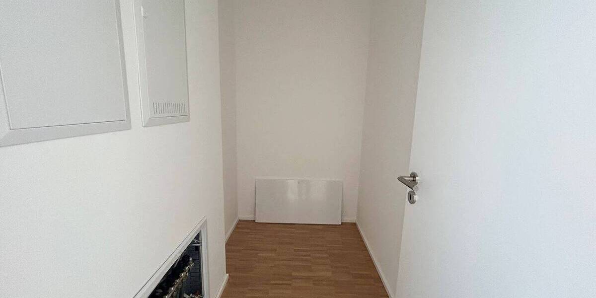 Exklusives Wohnen im 4. Obergeschoss: Traumhafte 3-Zimmer-Neubau-Wohnung mit Dachterrasse 3 zimmer