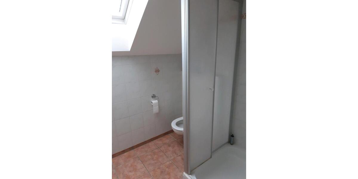 Dachgeschoßwohnung Haarbach - 1.5 Zimmer, 40 m&sup2;, 375&euro; | Angebot:25975885