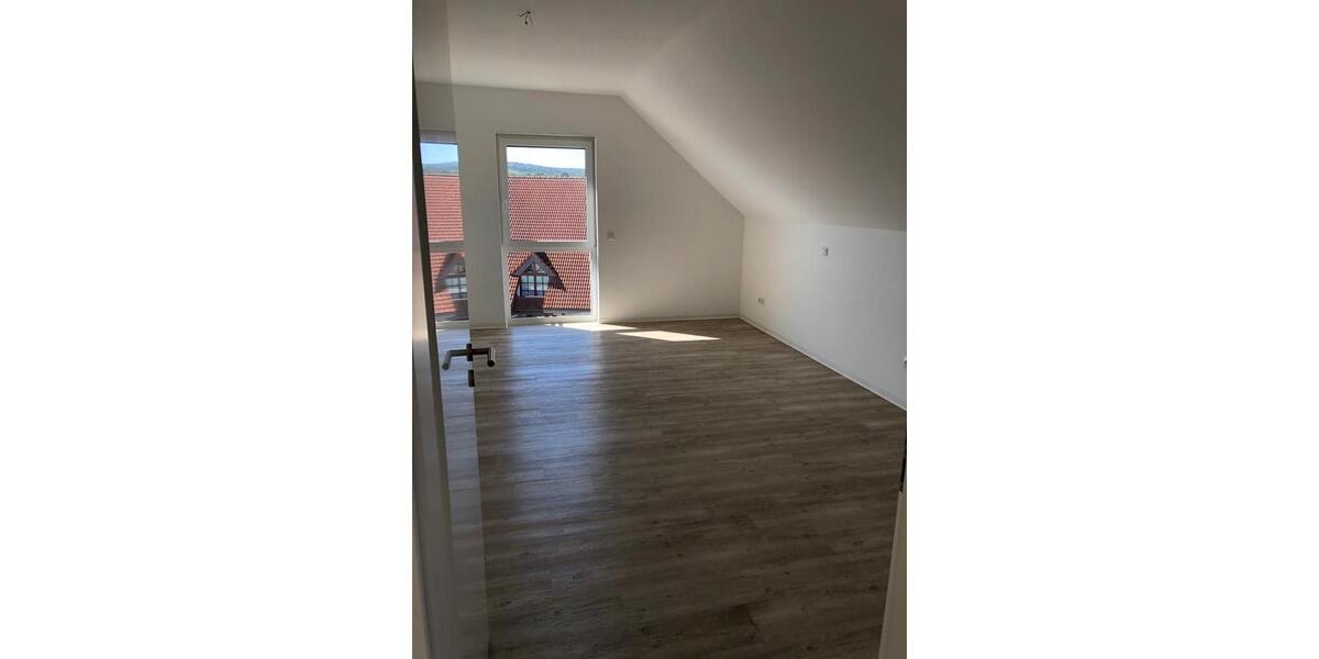Dachgeschoßwohnung Petersberg - 2 Zimmer, 71 m&sup2;, 820&euro; | Angebot:26067434