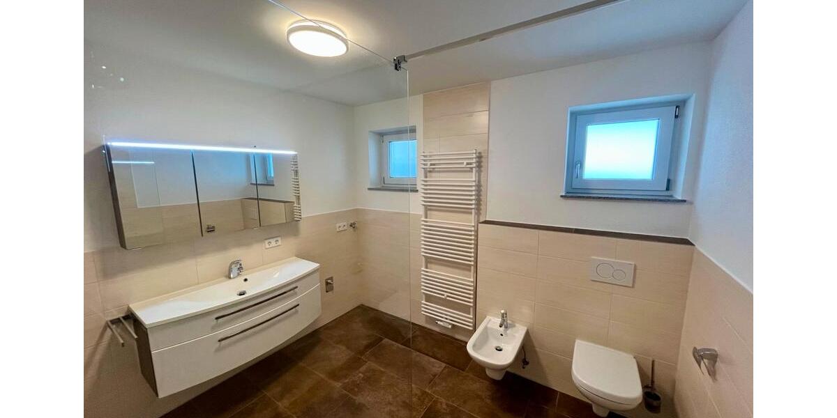 Einfamilienhaus Weinsberg - 3 Zimmer, 141 m&sup2;, 1.800&euro; | Angebot:24370993