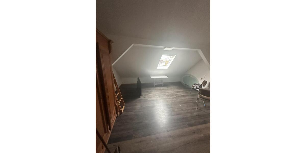 Dachgeschoßwohnung Ötzingen - 6 Zimmer, 120 m&sup2;, 1.100&euro; | Angebot:25539890