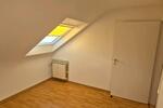 Dachgeschoßwohnung Saarbrücken West - 3 Zimmer, 50 m&sup2;, 380&euro; | Angebot:26573106