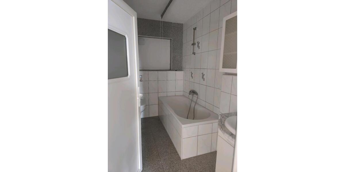 Erdgeschoßwohnung Geislingen - 3 Zimmer, 80 m&sup2;, 380&euro; | Angebot:24661621