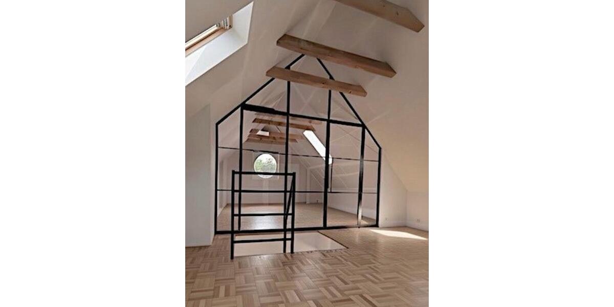 Einzigartige Dachgeschoss Maisonette mit Loft Charakter 5 zimmer