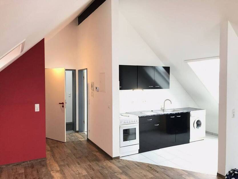 Schöne 1-RaumWohnung mit Balkon, Stpl. und EBK in ruhiger Wohnsiedlung!