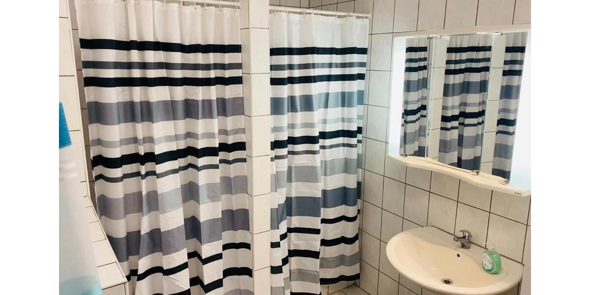 Einfamilienhaus Wolmirstedt - 9 Zimmer, 340 m&sup2;, 2.200&euro; | Angebot:23550746