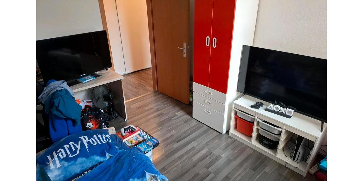 Erdgeschoßwohnung Apolda - 4 Zimmer, 98 m&sup2;, 915&euro; | Angebot:25832417