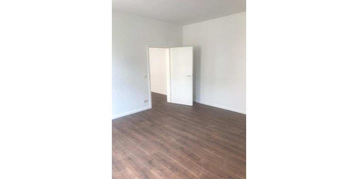 Etagenwohnung Zeitz - 2 Zimmer, 61 m&sup2;, 300&euro; | Angebot:25871288