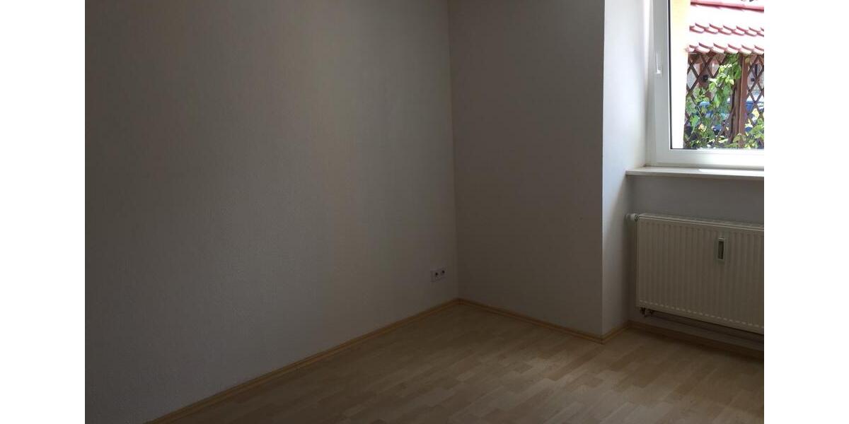 Erdgeschoßwohnung Nebra (Unstrut) - 3 Zimmer, 72 m&sup2;, 400&euro; | Angebot:26701304