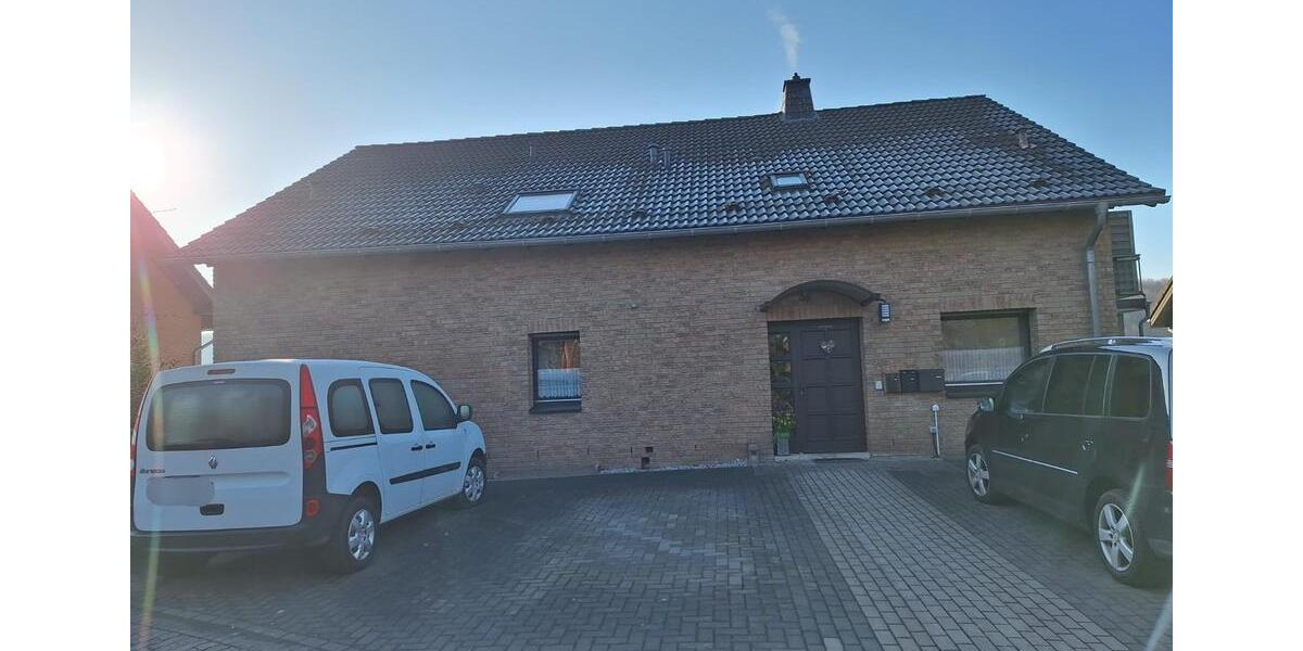 Dachgeschoßwohnung Windeck - 4 Zimmer, 117 m&sup2;, 1.050&euro; | Angebot:25805573