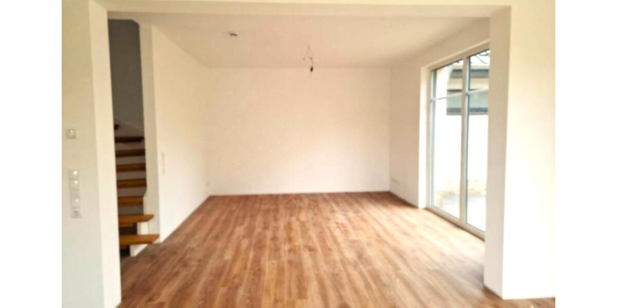 Einfamilienhaus Eutin - 6 Zimmer, 150 m&sup2;, 2.050&euro; | Angebot:26044747