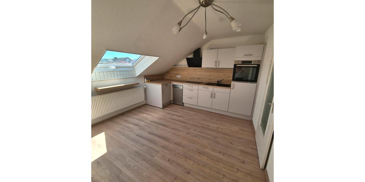 Dachgeschoßwohnung Marktrodach - 2.5 Zimmer, 85 m&sup2;, 580&euro; | Angebot:26454268
