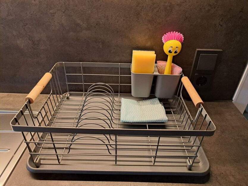 Zi. 2 in möbl. 3er WG ( only male) - nach Kernsanierung - Denkmalsiedlung 